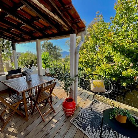 פורטיסיו Joli Studio Maisonnette A 100M De La Plage מראה חיצוני תמונה