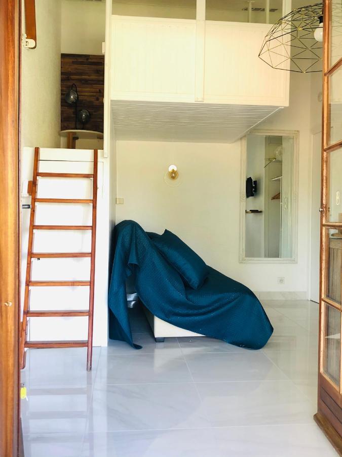 פורטיסיו Joli Studio Maisonnette A 100M De La Plage מראה חיצוני תמונה